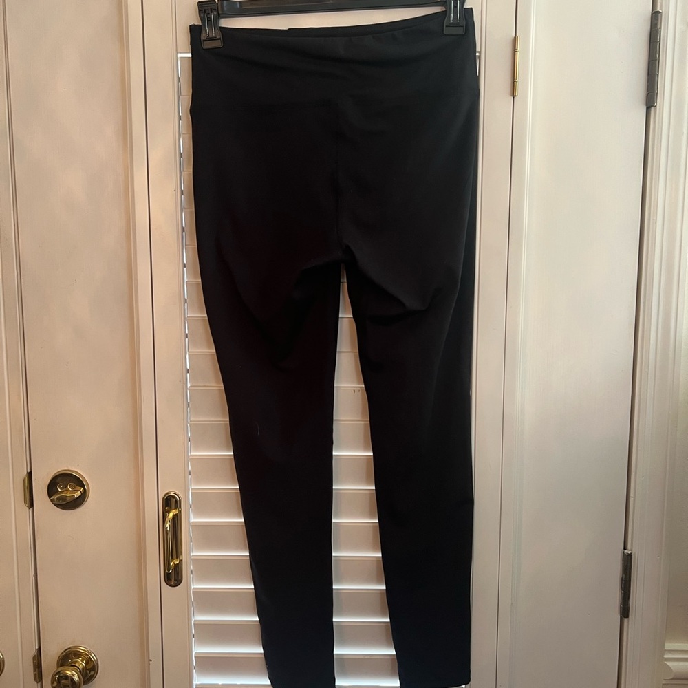 Leggings Black High-Waisted
Final Markdown - Picture 3 of 5